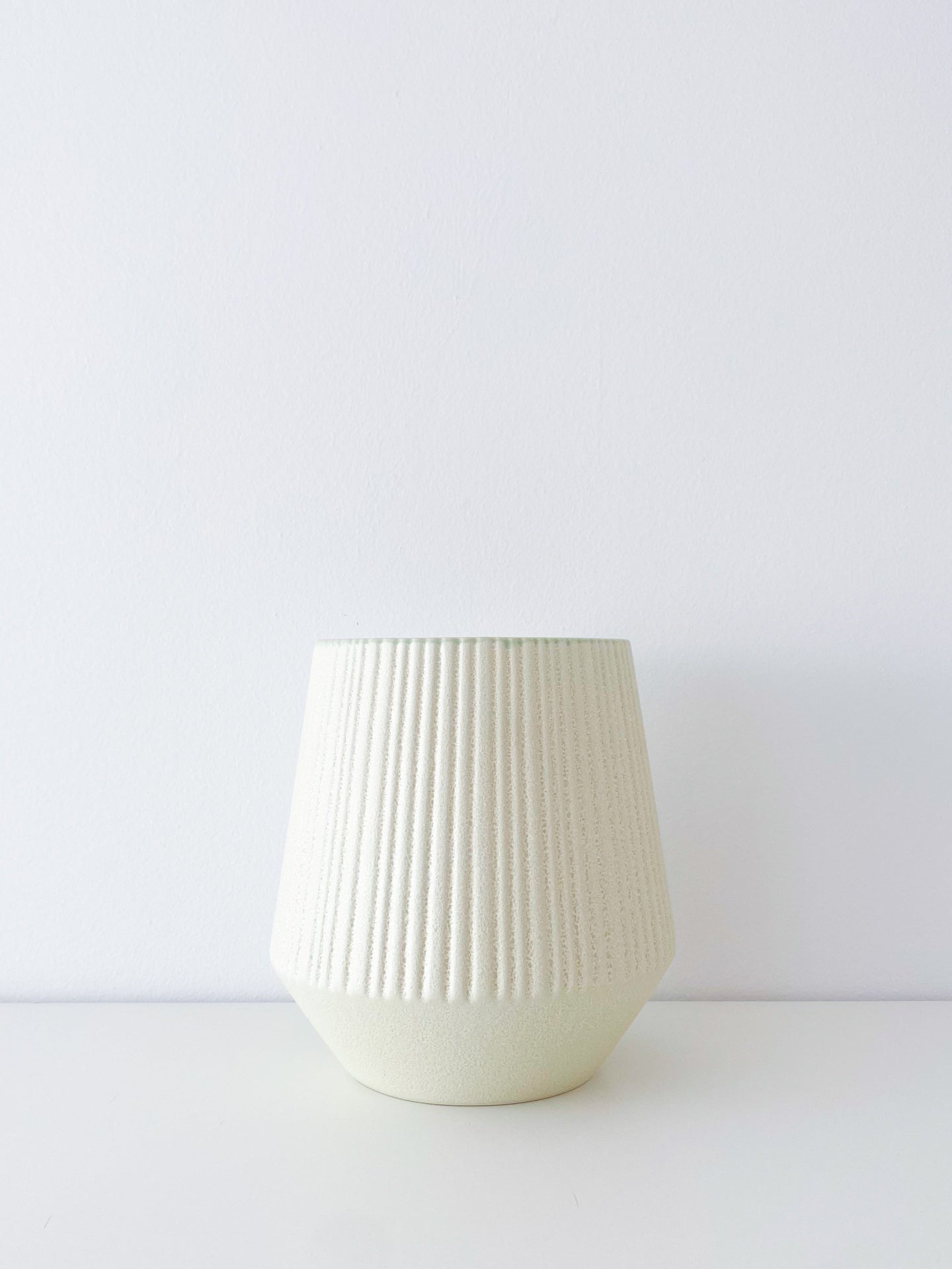 Textured Green Vase - Canggu